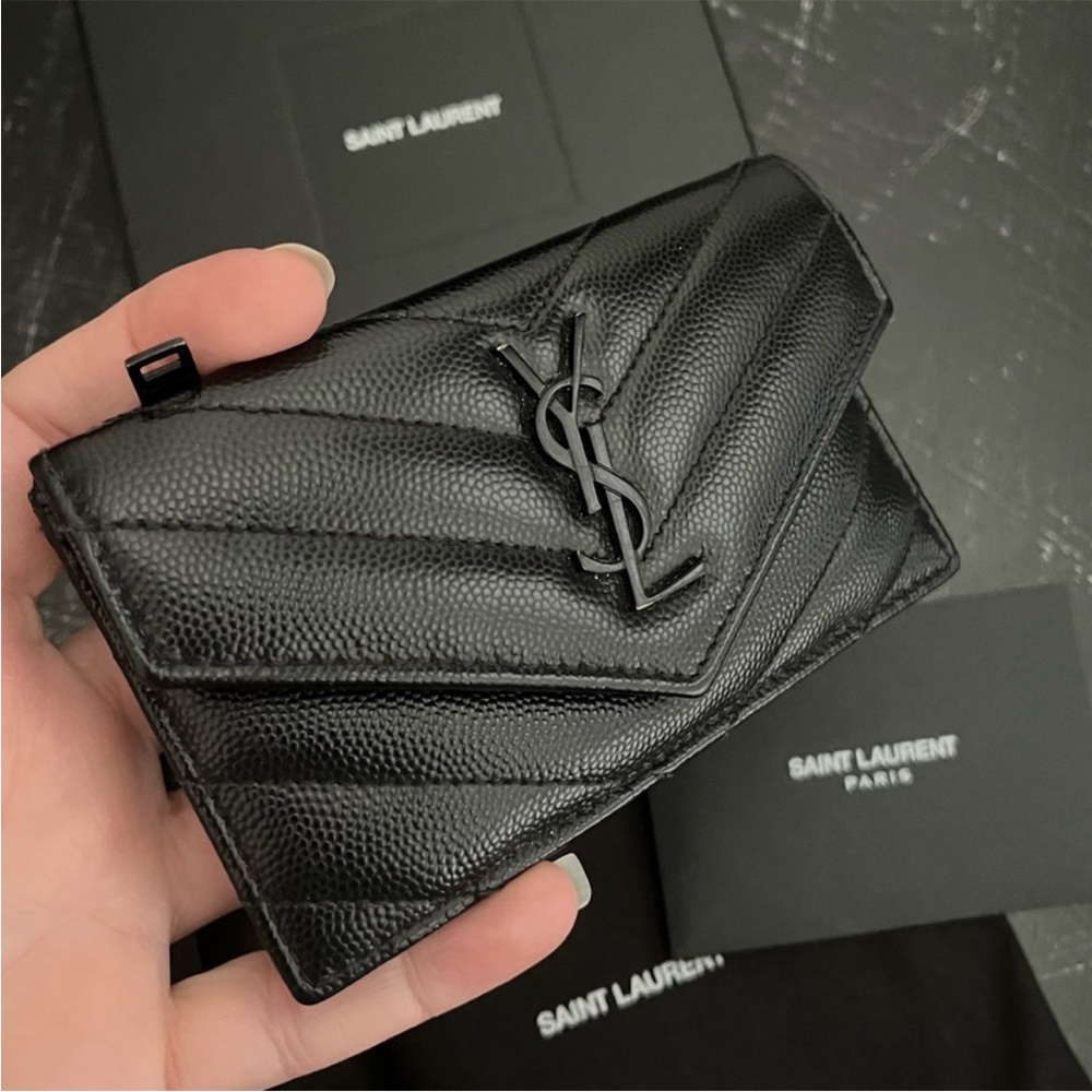 Yves Saint Laurent Black Quilted Wallet - Picture 15 of 17
